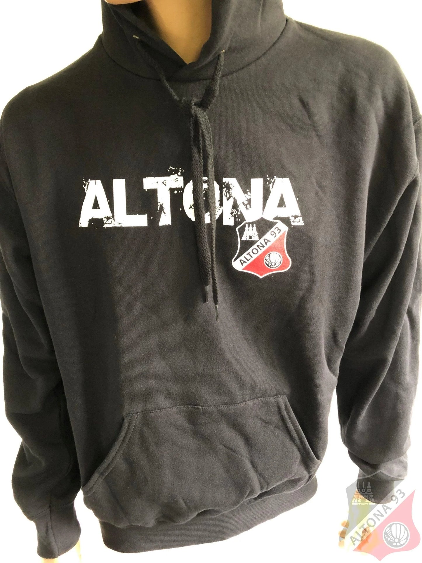 HOODIE MIT ALTONA SCHRIFTZUG - shop.altona93.de